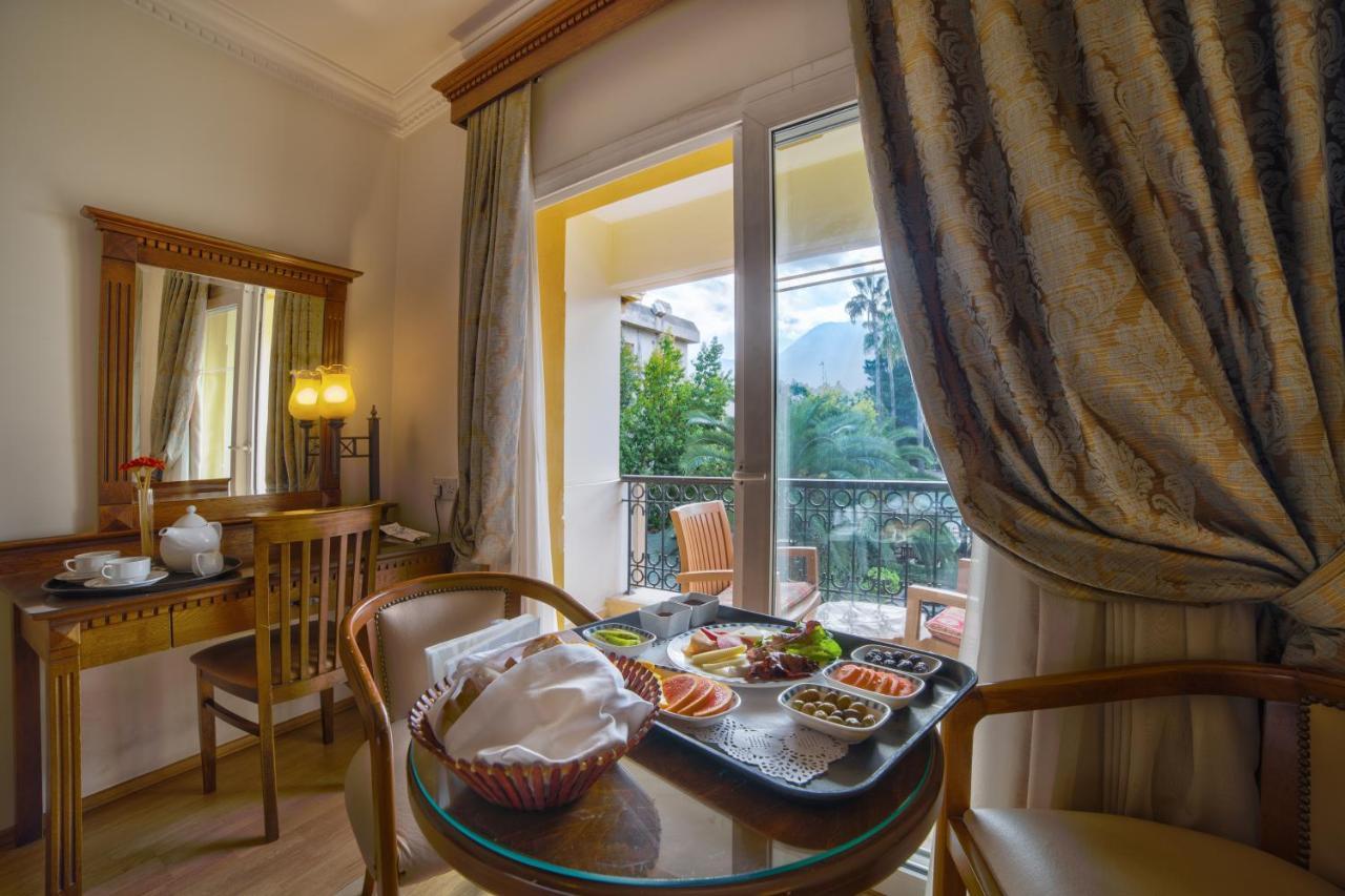 Hotel Pia Bella Kyrenia  Exterior foto